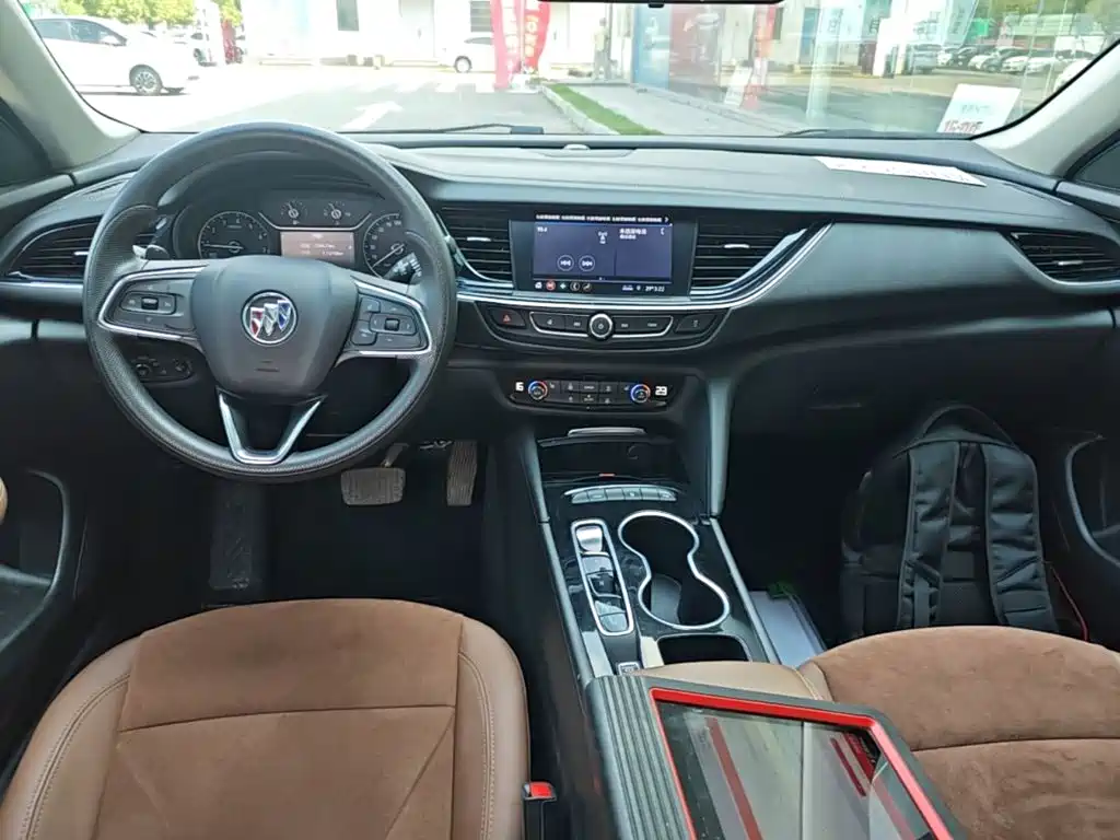 BUICK REGAL