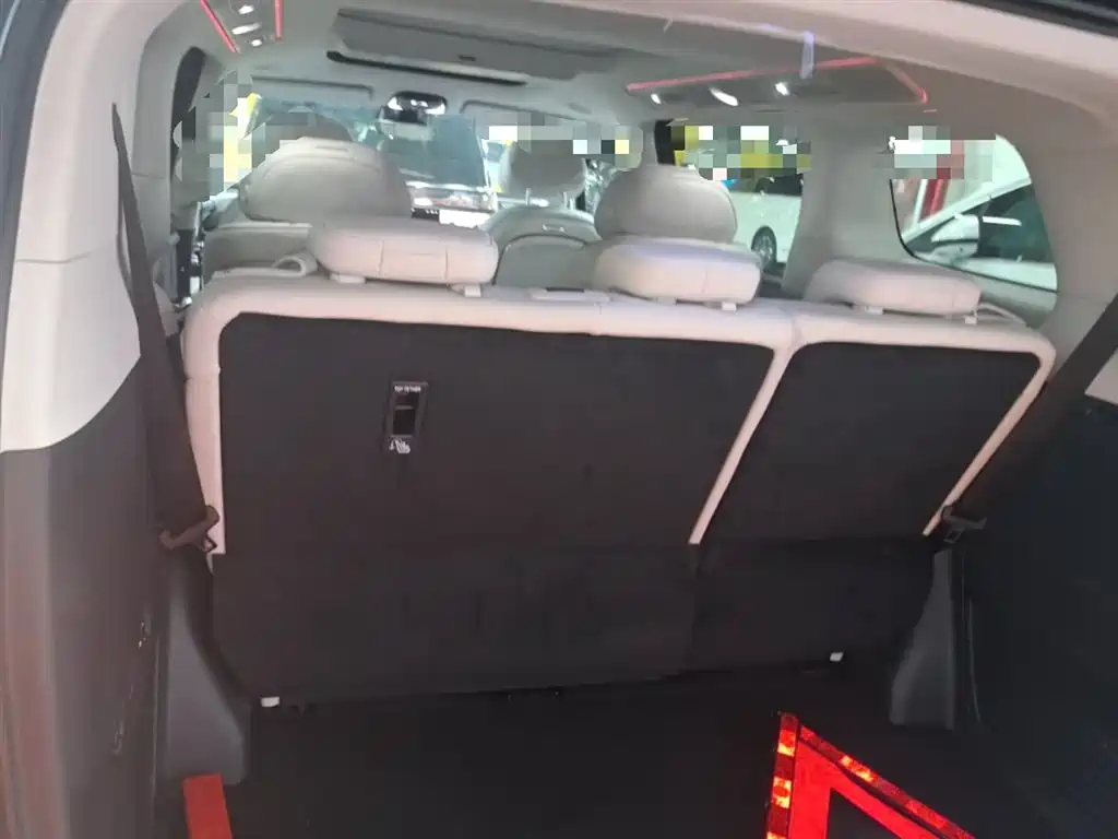 Voyah Auto Voyah Dreamer 2025 PHEV AWD Flagship Kunpeng Edition фото 19