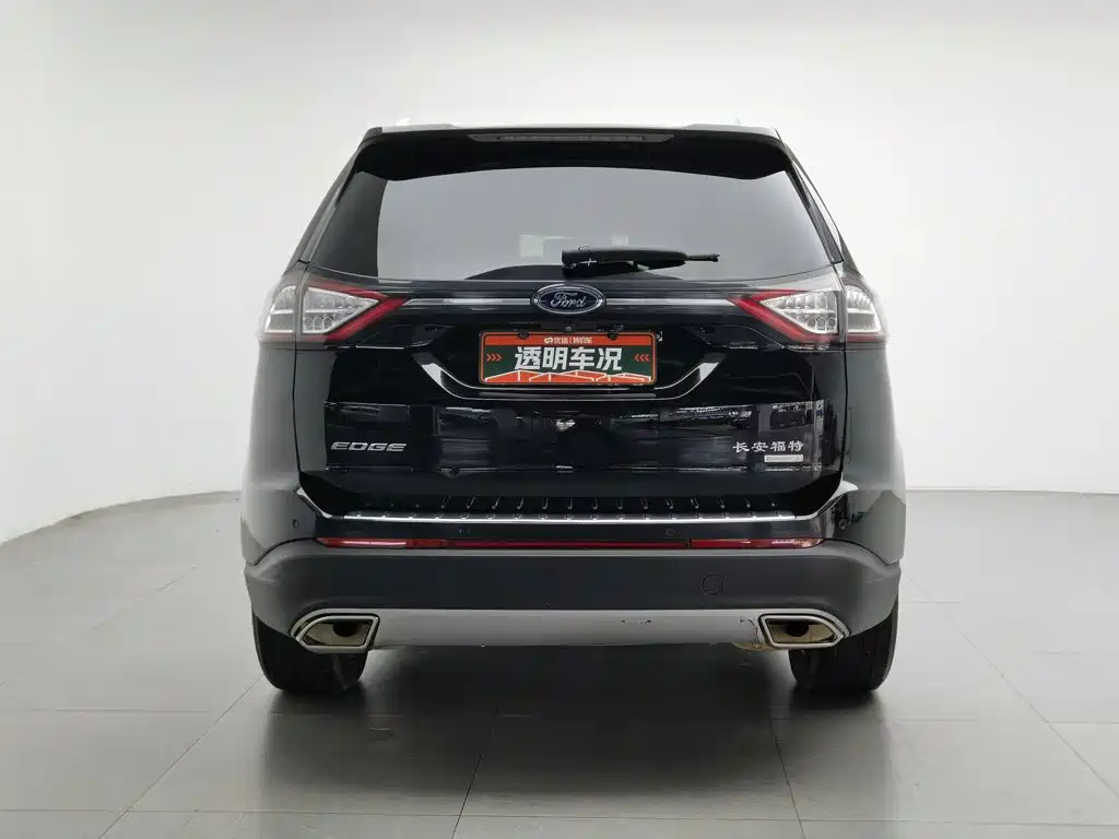 Photo 4 - Ford Edge
