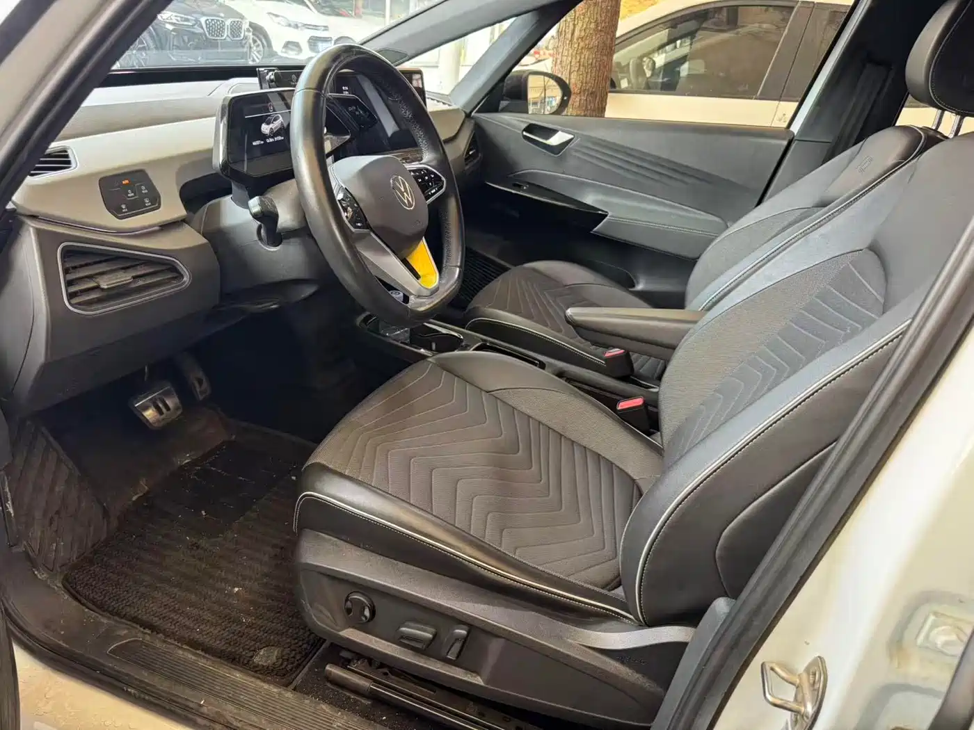 Volkswagen ID.3 2023 Upgraded Pure Intelligence Edition фото 3