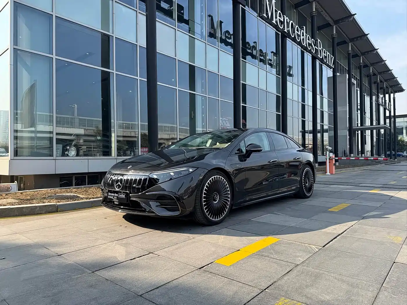 MERCEDES-BENZ EQS AMG