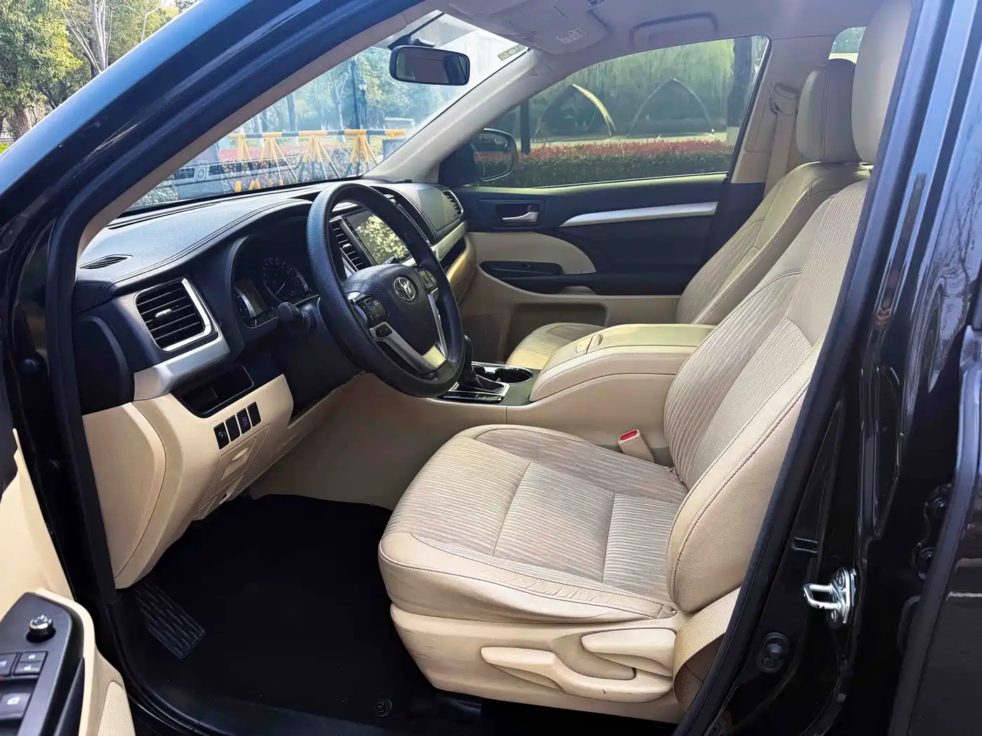 Toyota Highlander 2018 2.0T 4WD Elite 7-seater (China V) фото 9
