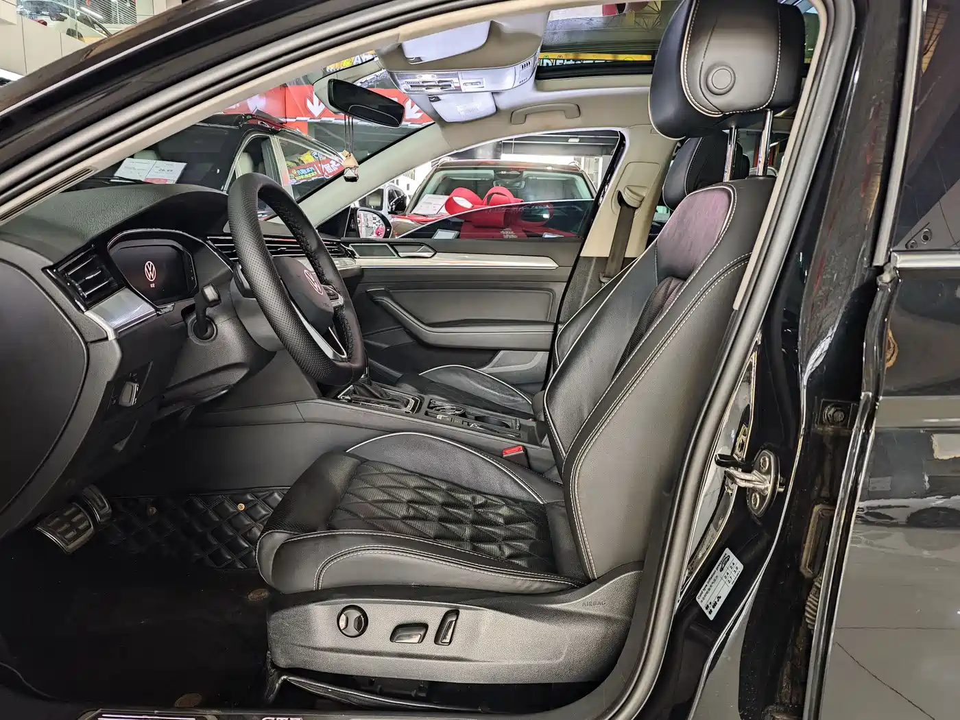 VOLKSWAGEN MAGOTAN GTE PLUG IN HYBRID