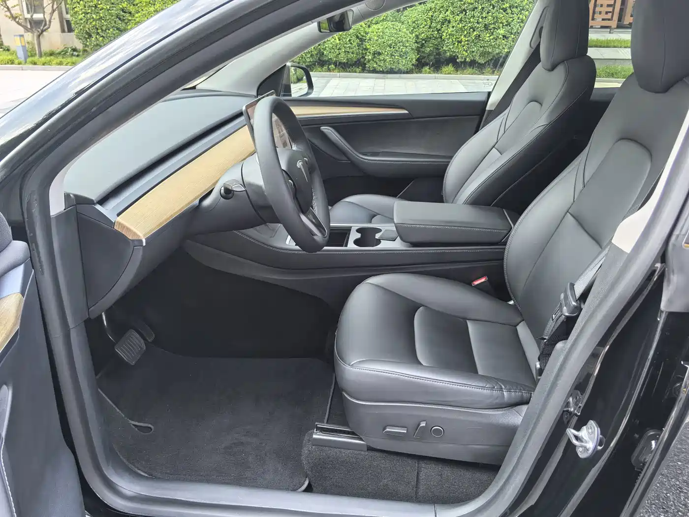 Фото 21 - Tesla Model Y