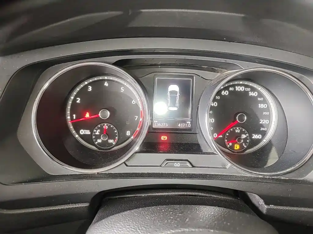 Photo 12 - Volkswagen Tiguan L