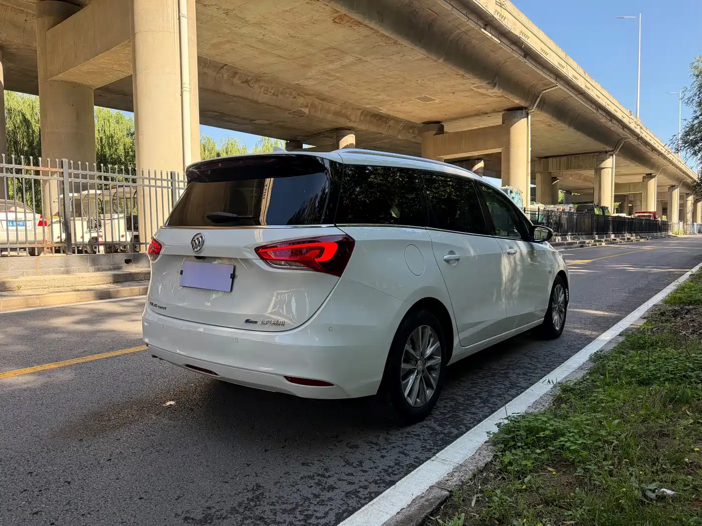 Buick GL6 2021 323T Mild Hybrid Connected Luxury фото 5