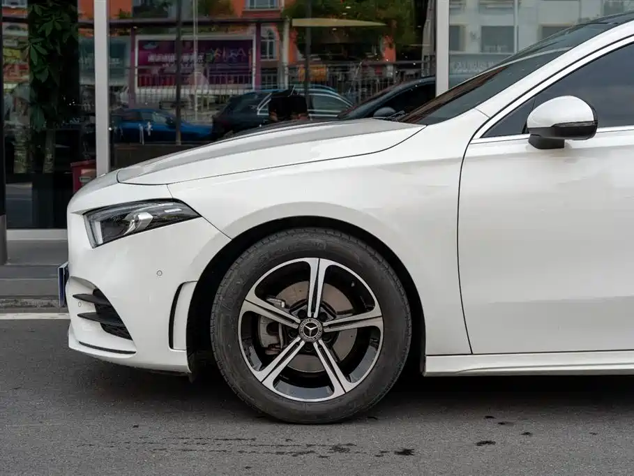 Mercedes-Benz A-Class 2023 A 200 L Fashion фото 5