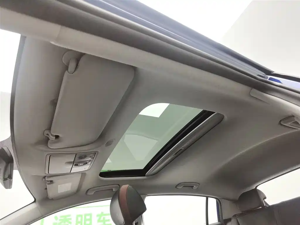 Kia KX CROSS 2018 1.6L Automatic Smart Sunroof Edition фото 14