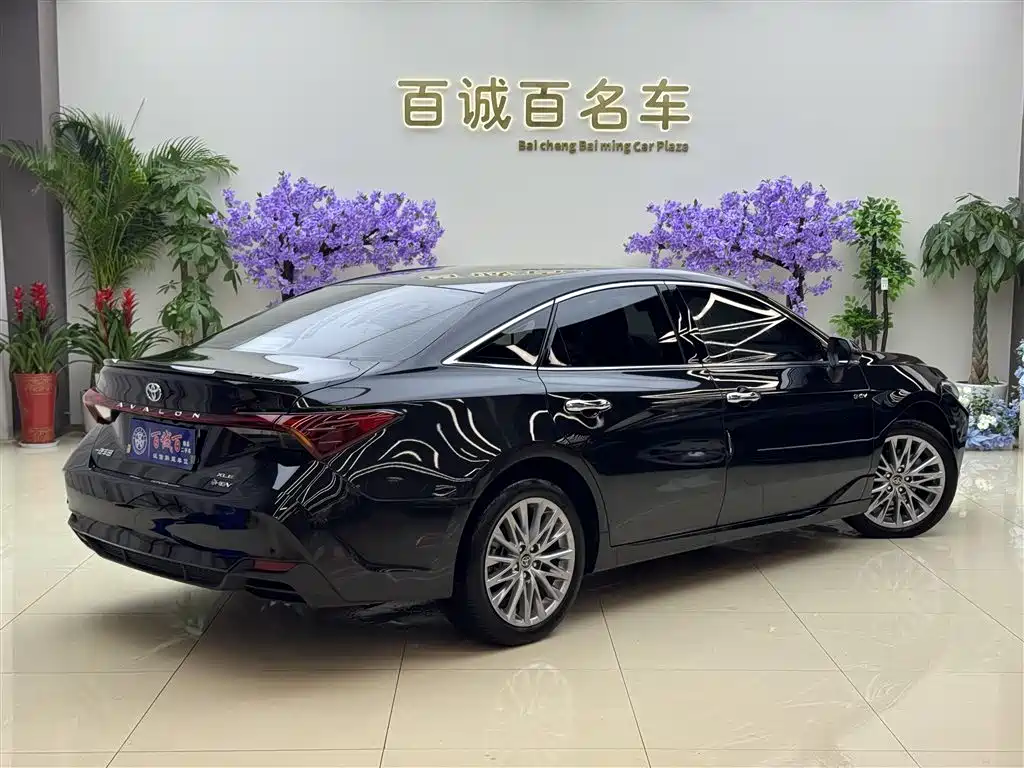 Toyota Avalon 2024 Model Hybrid 2.5L XLE Prestige Edition фото 8