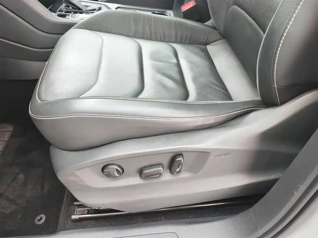 Volkswagen Tiguan L 2018 380TSI Automatic AWD Luxury Edition фото 20