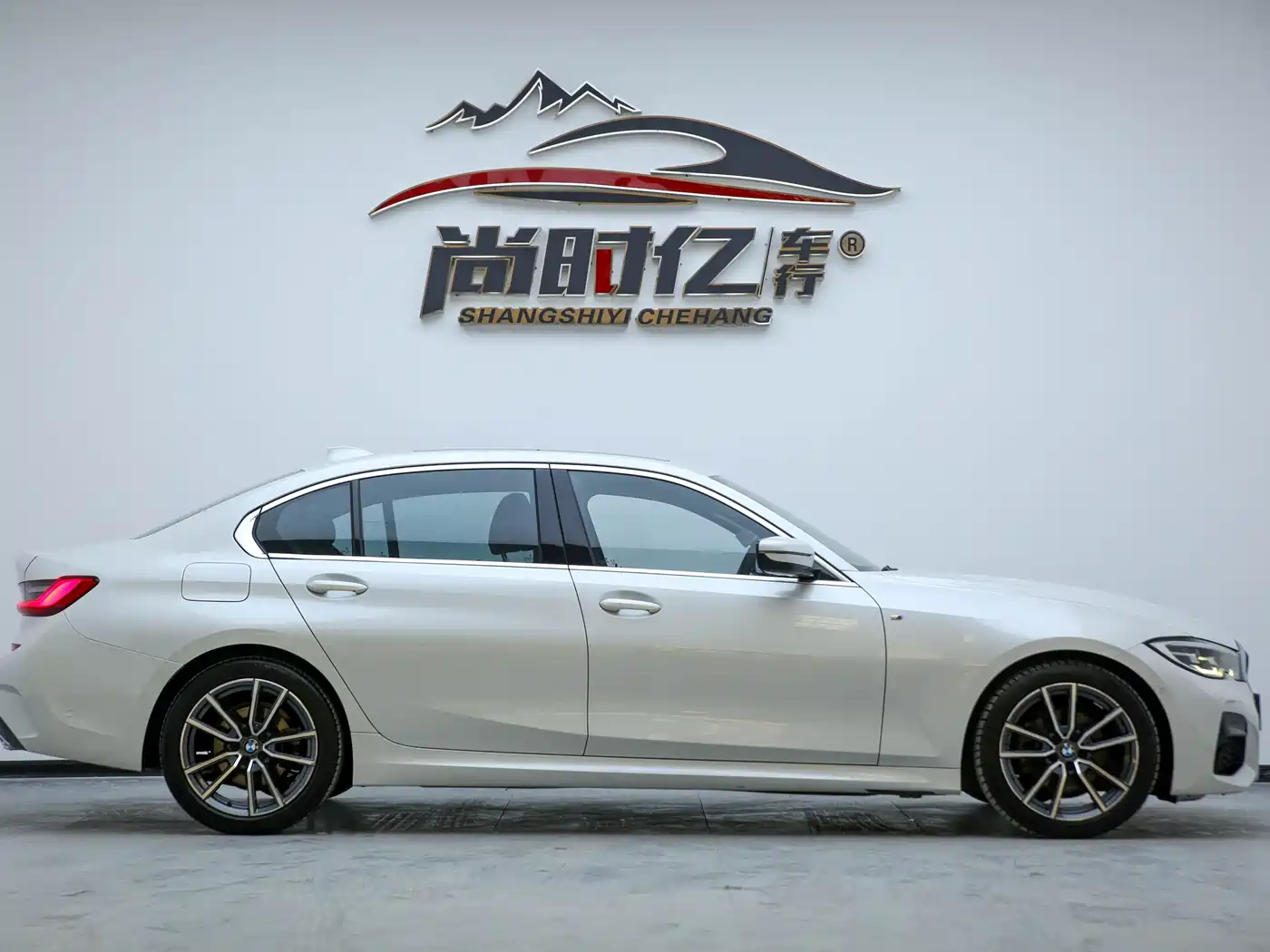 BMW 3 Series 2020 325Li M Sport Package фото 5