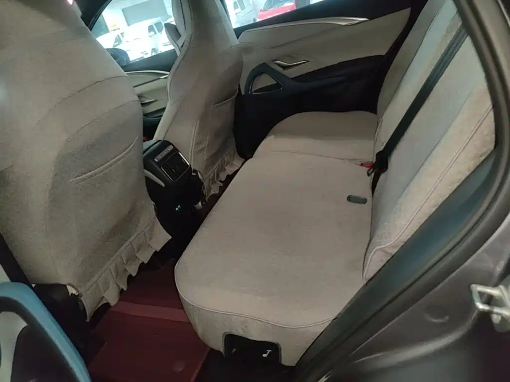 Photo 17 - BYD Song Pro