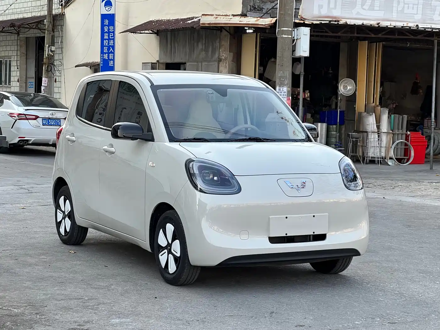 WULING AUTOMOBILE HONGGUANG MINIEV