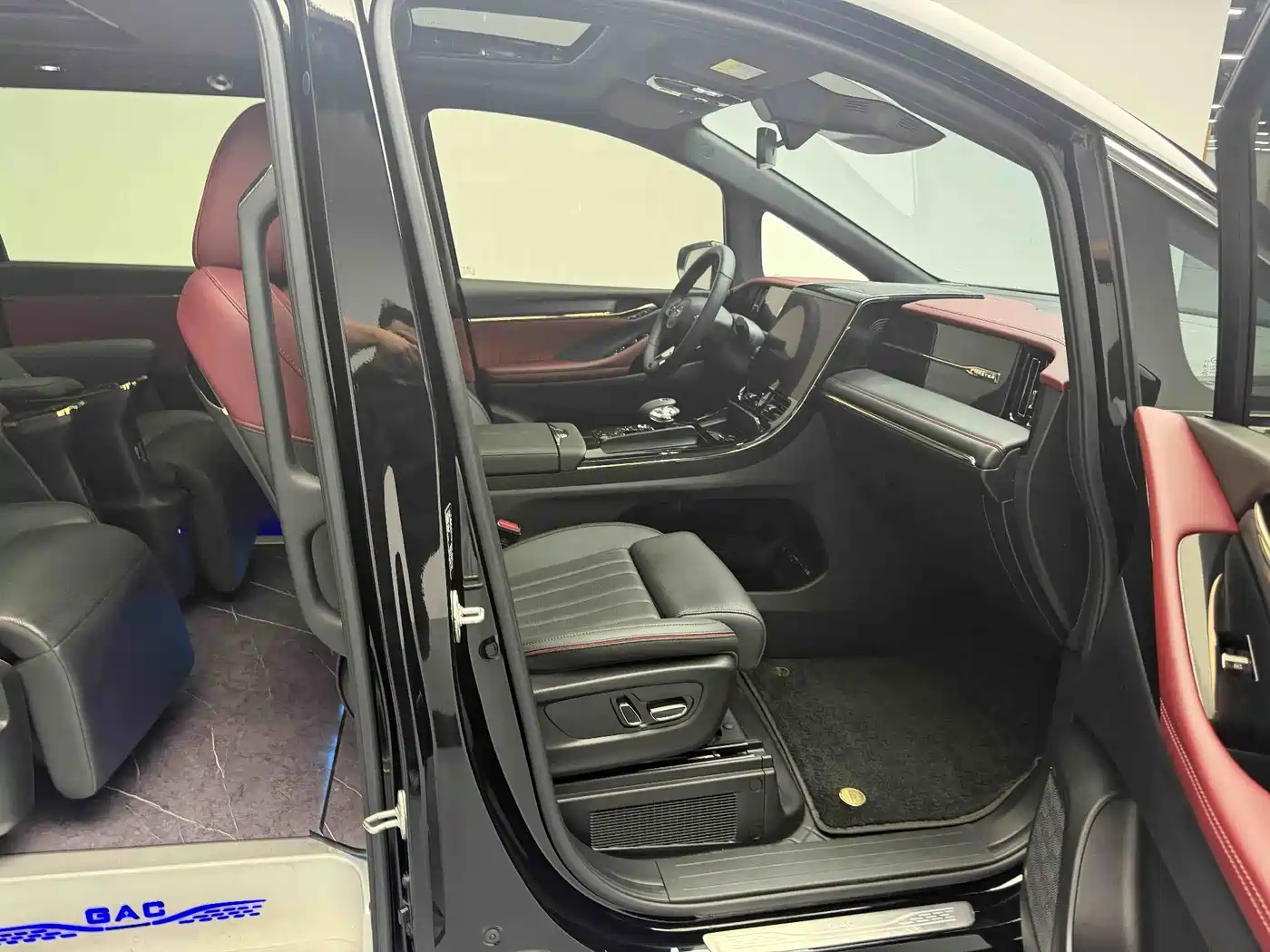 GAC Trumpchi Trumpchi M8 2024 Patriarch Series 400T Ultimate Edition фото 17