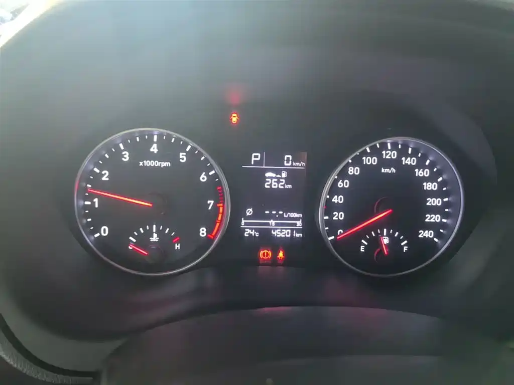 Hyundai Elantra 2018 1.6L Automatic Pleasing Edition GL China VI фото 12