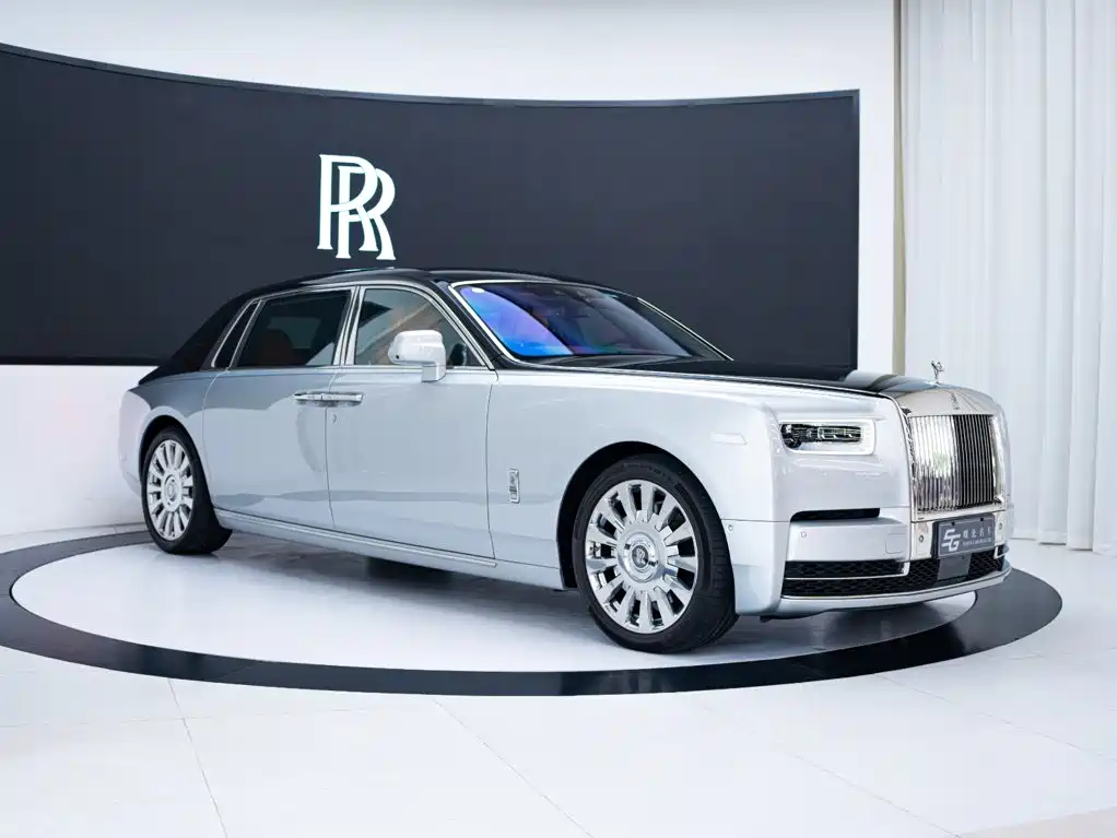 Фото 3 - Rolls-Royce Phantom