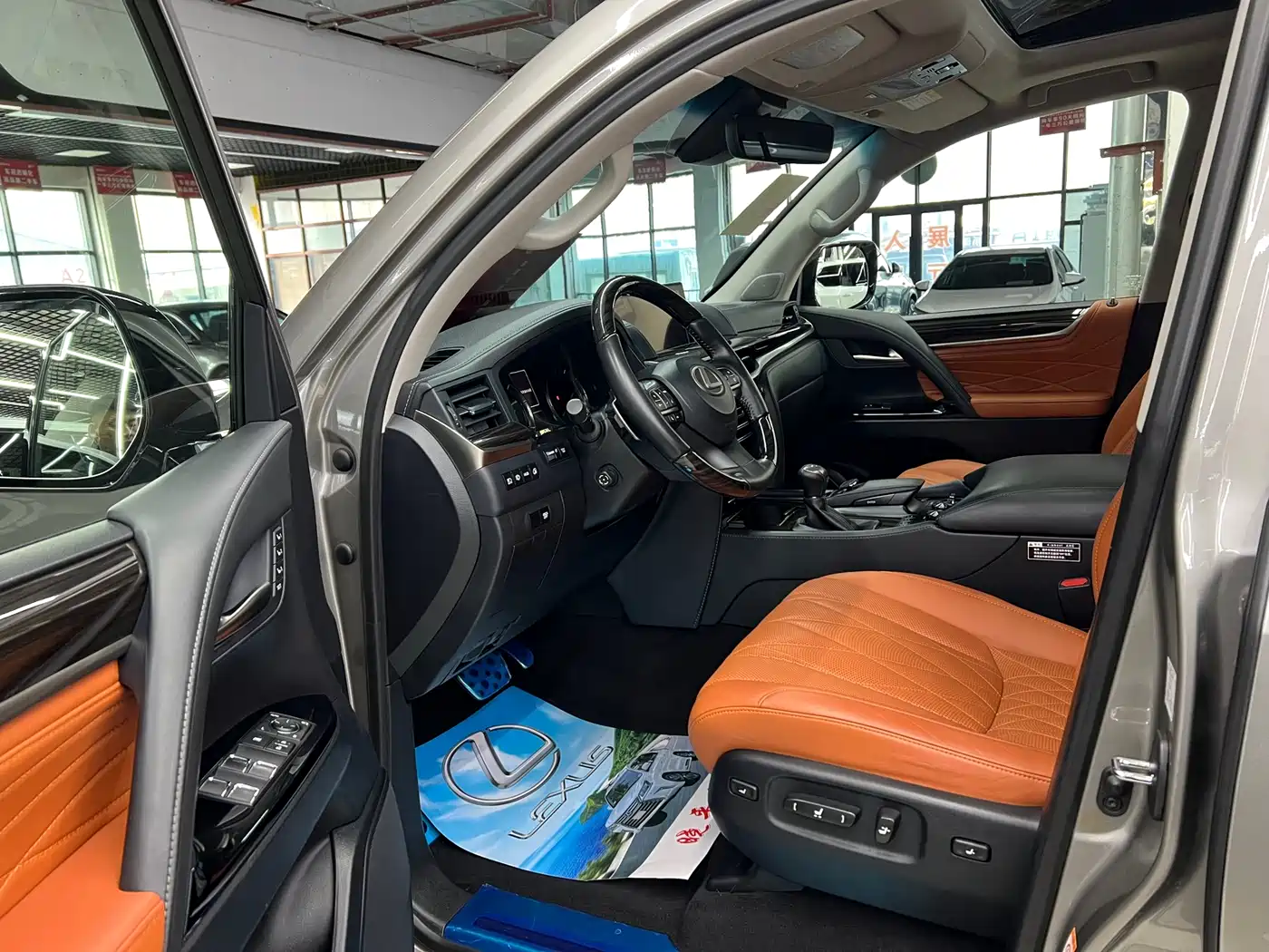 Lexus LX 2019 570 Peak Special Edition фото 9