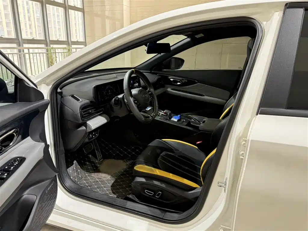 GAC Trumpchi Trumpchi Emkoo 2023 270T DCT J15 Edition фото 15