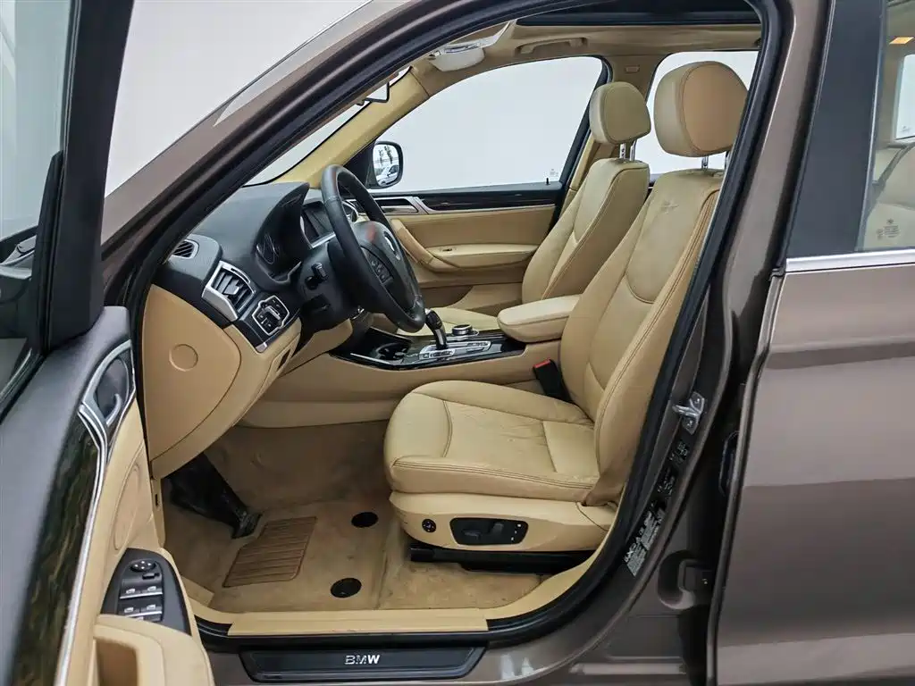 BMW X3 (Import) 2013 Facelift xDrive20i Luxury фото 10