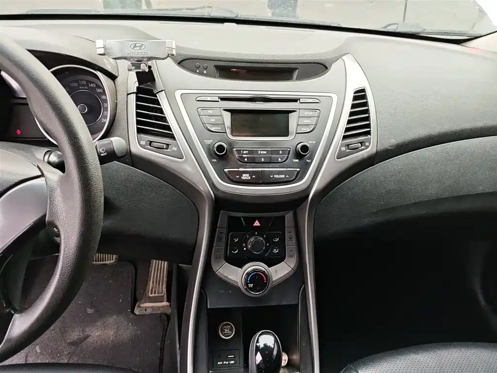 Hyundai Langdong 2016 1.6L Automatic Smart Edition фото 13