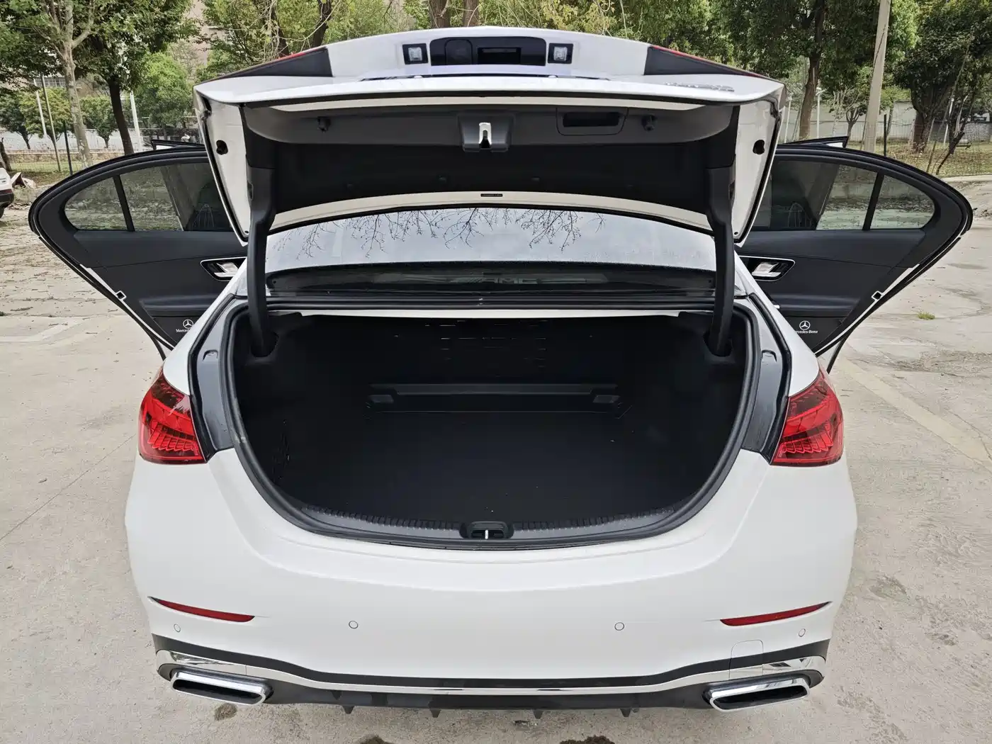 Mercedes-Benz C-Class 2023 Facelift C 200 L Sport Edition фото 21