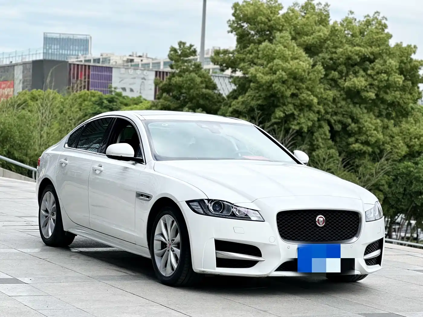 Jaguar XF 2016 XF 3.0 SC 2WD Elegance Edition фото 3