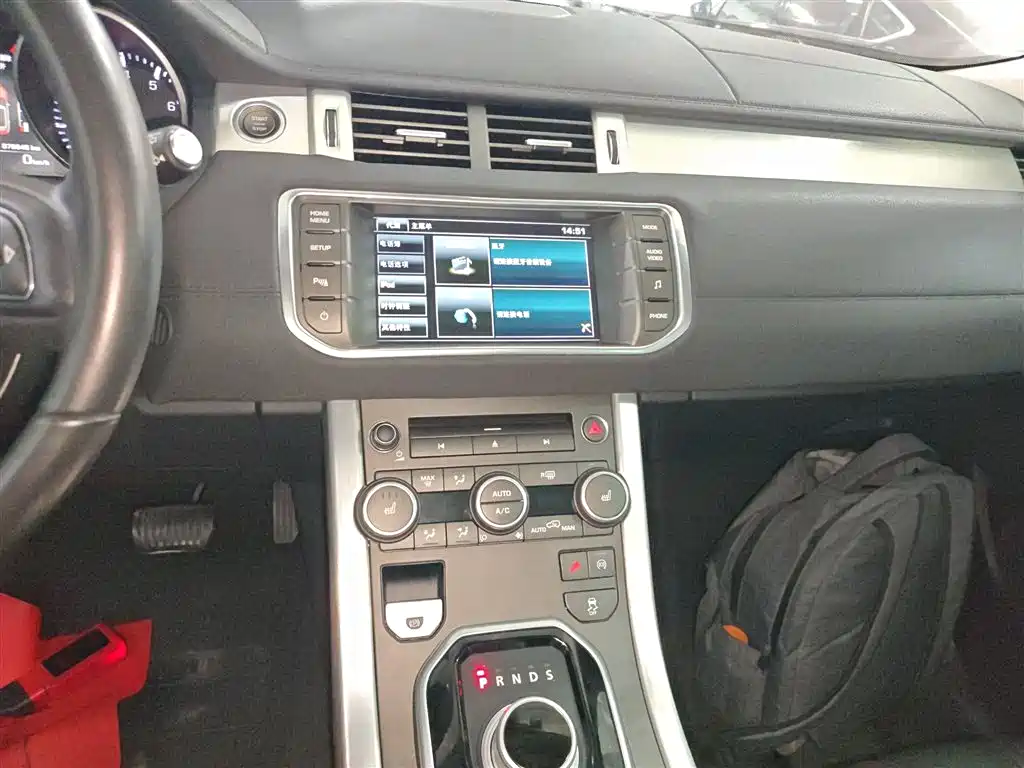 Land Rover Range Rover Evoque 2015 2.0T 5-Door Fashion Edition фото 9