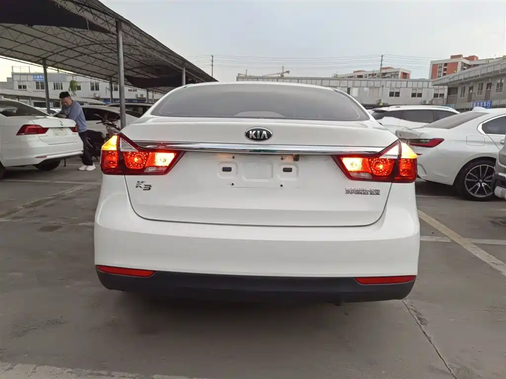 Kia K3 2017 1.6L Automatic 15th Anniversary Special GLS фото 6