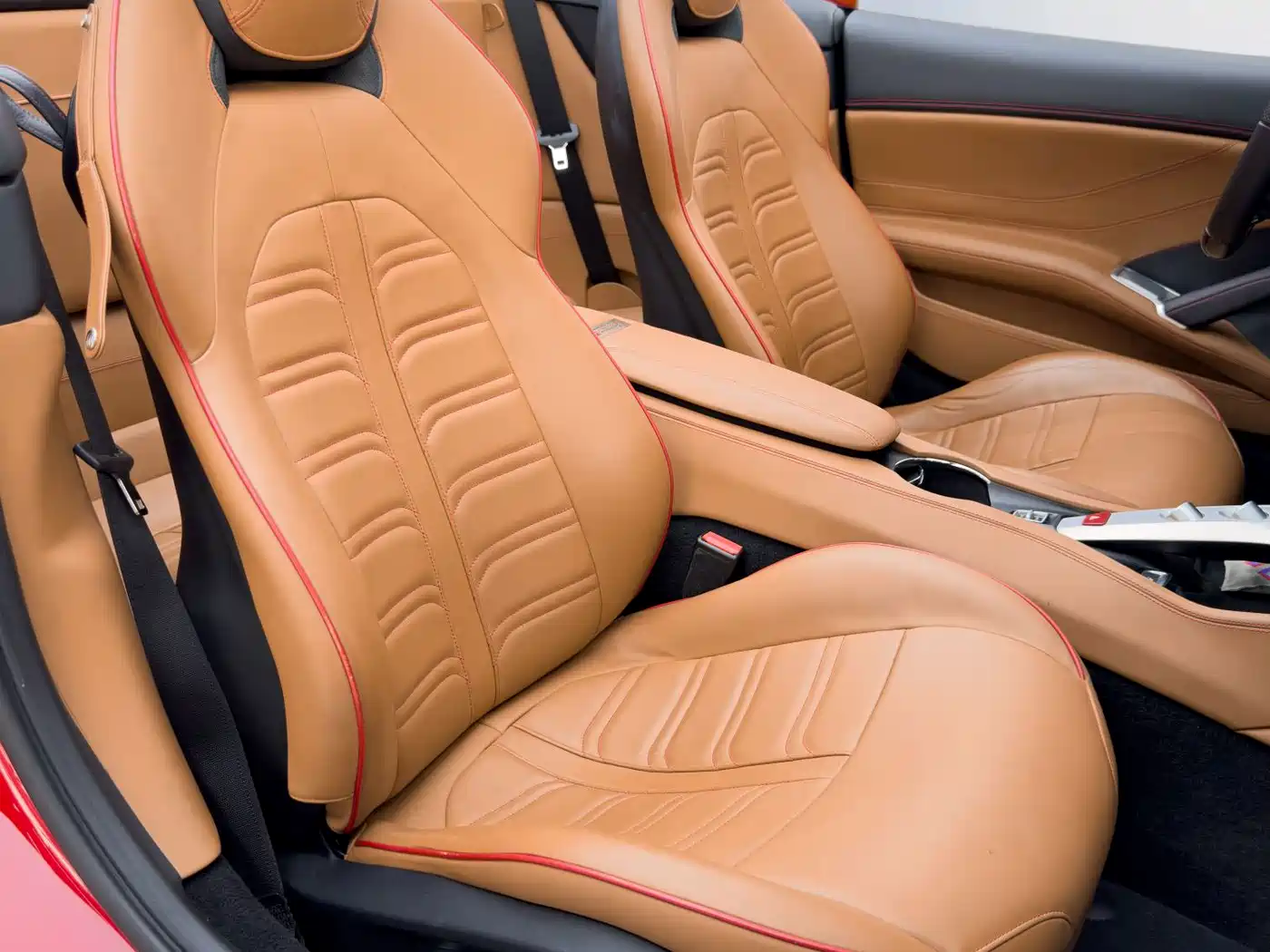 Ferrari California T 2016 2015 3.9T Standard