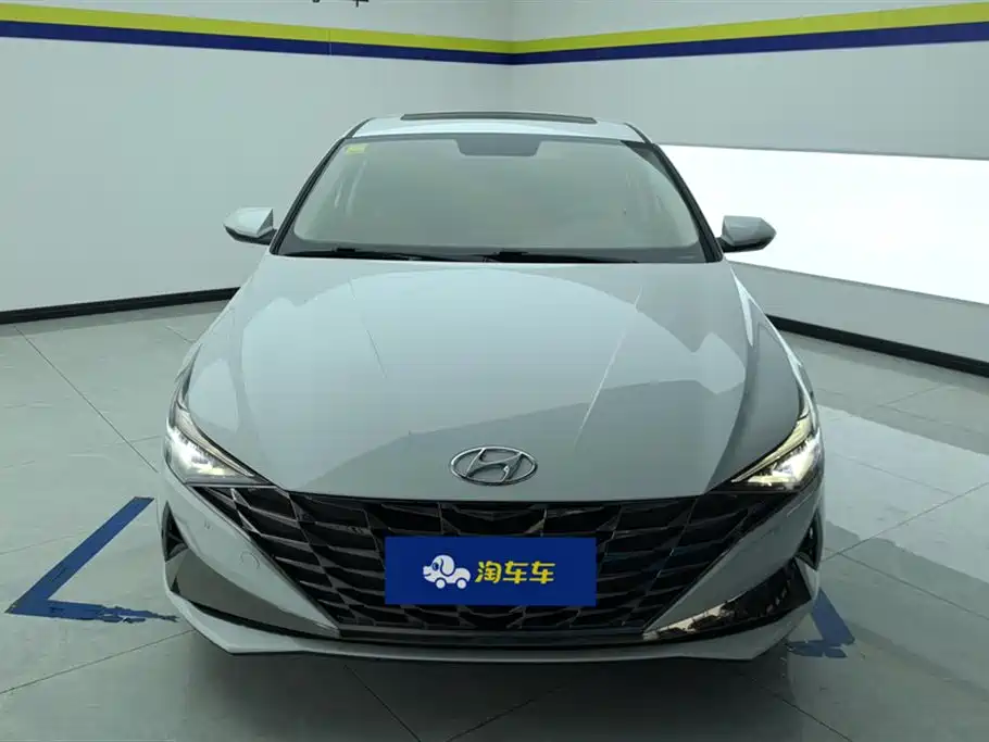 Hyundai Elantra 2021 1.5L CVT GLX Elite Edition фото 2