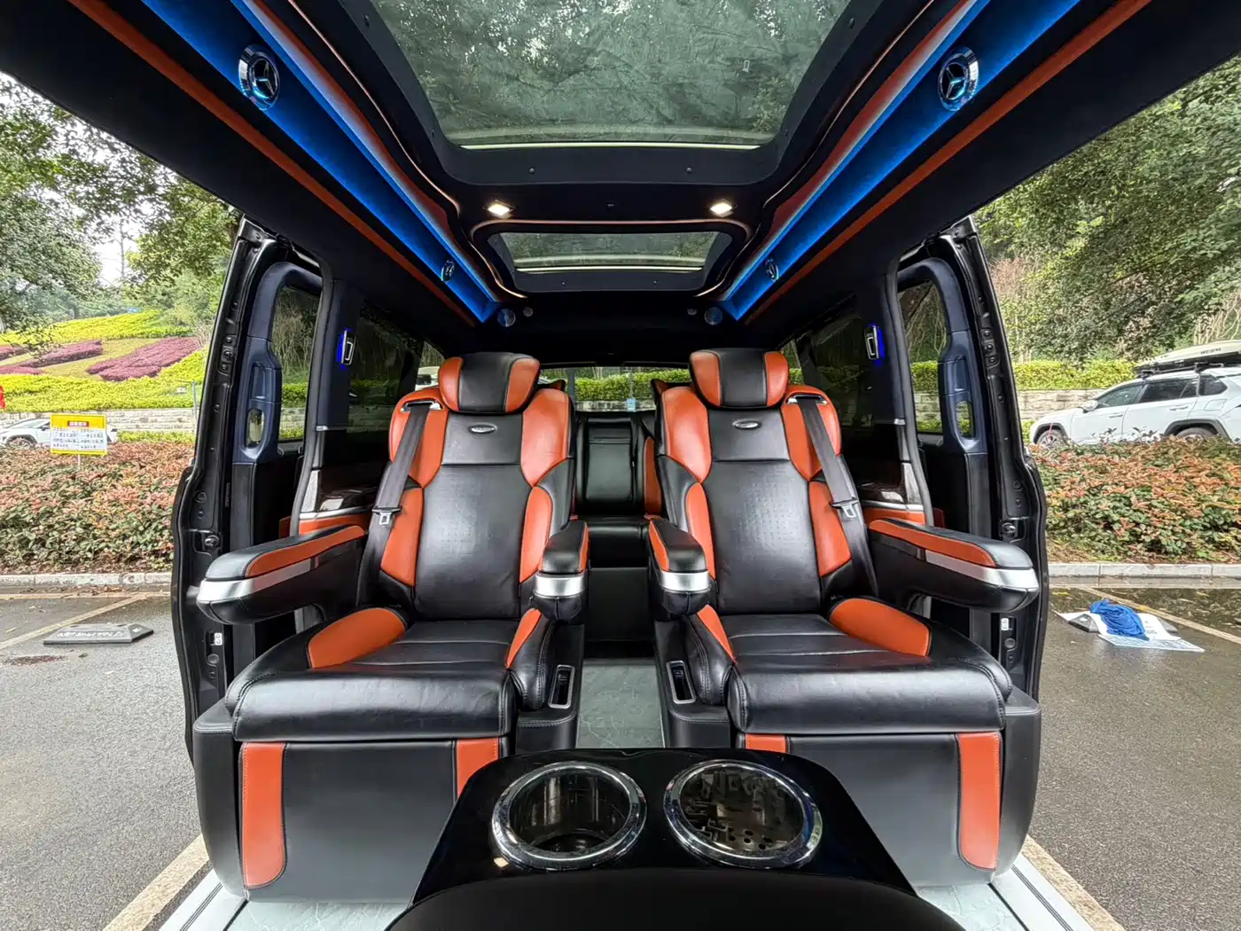 Mercedes-Benz V-Class 2018 V 260 L Premium Long Wheelbase Edition China VI фото 22