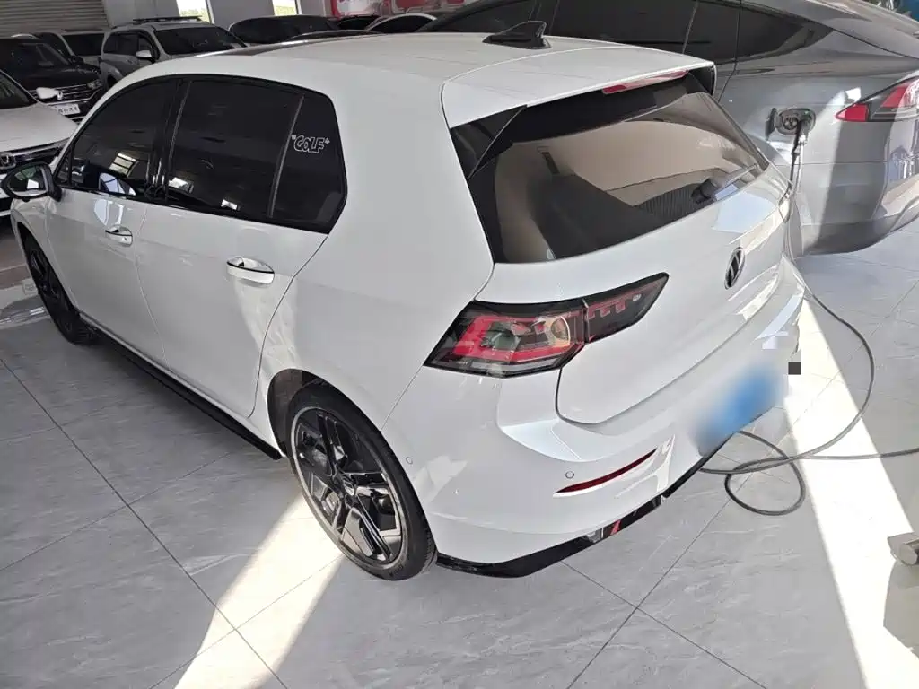 Volkswagen Golf 2025 2025 Second Facelift 300TSI R-Line