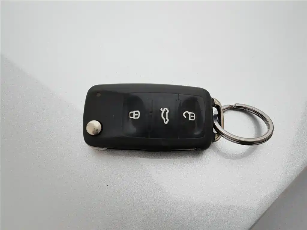 Volkswagen Santana 2013 1.6L Manual Comfort Edition фото 19
