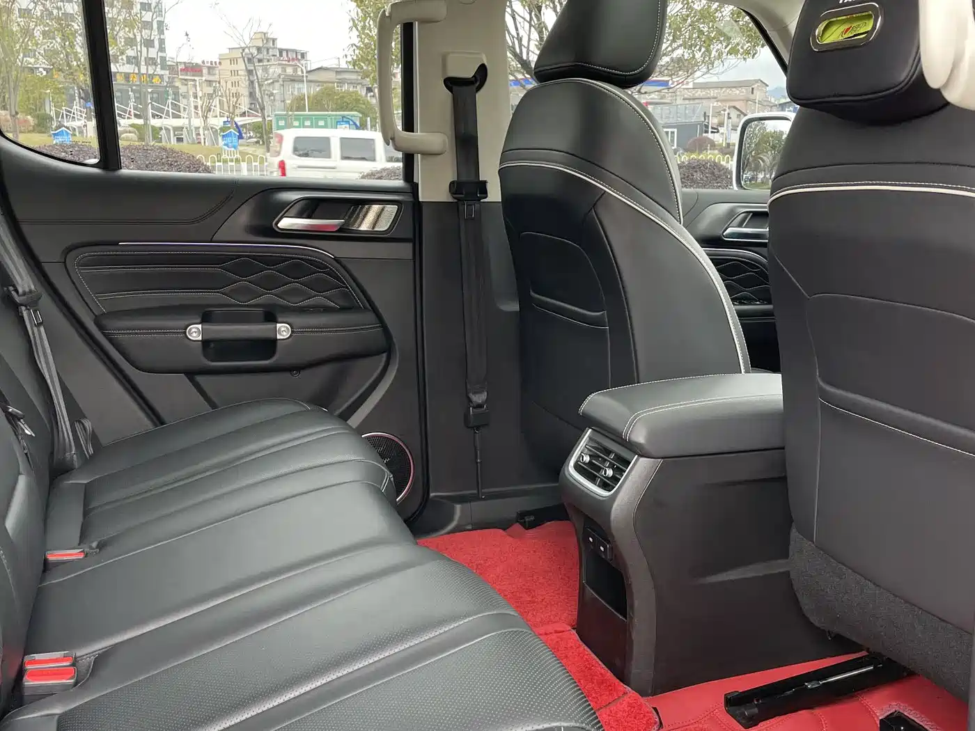 Tank 300 2024 2.0T Explorer фото 15