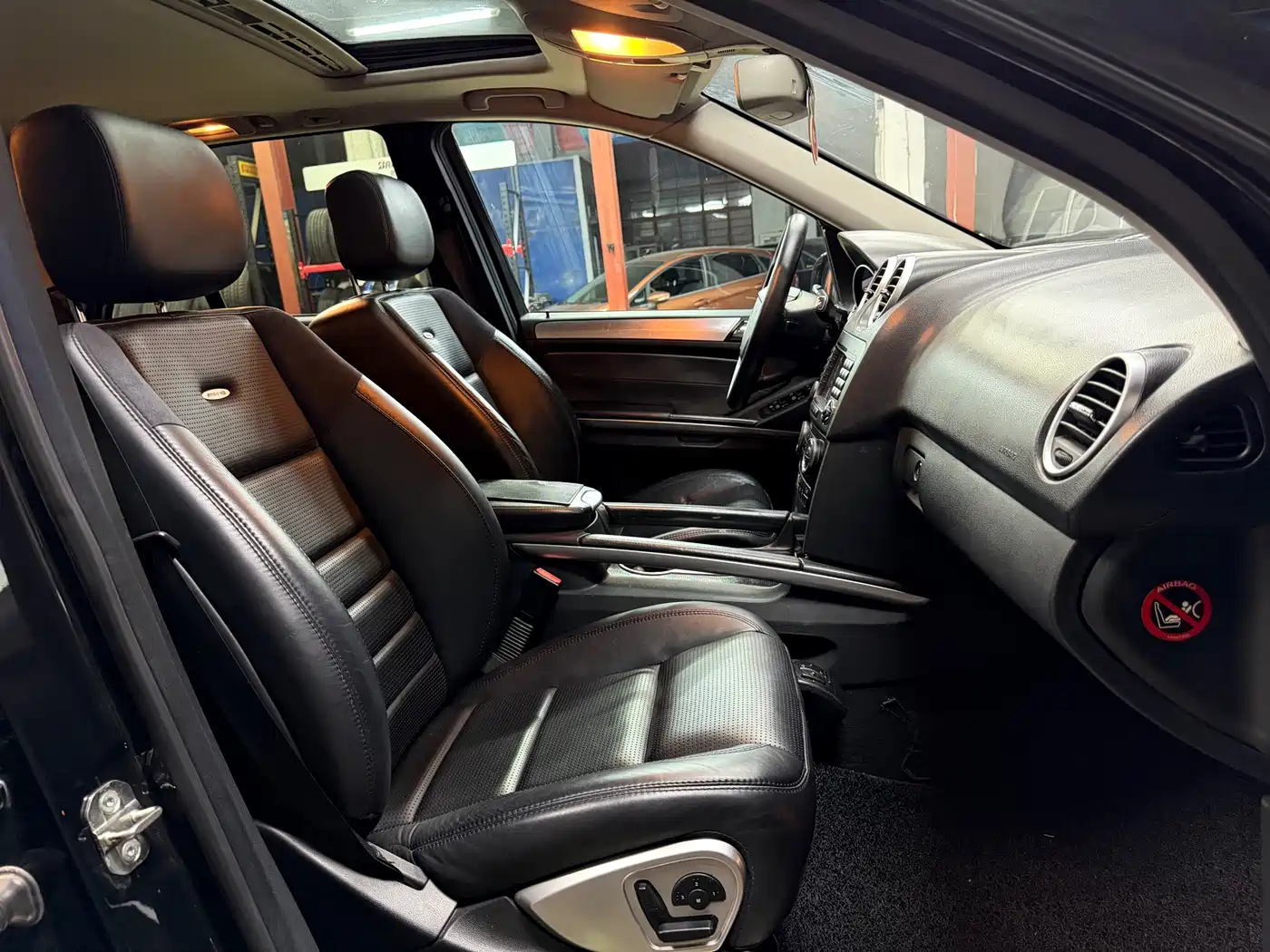 Mercedes-Benz M-Class AMG 2007 AMG ML 63 фото 24