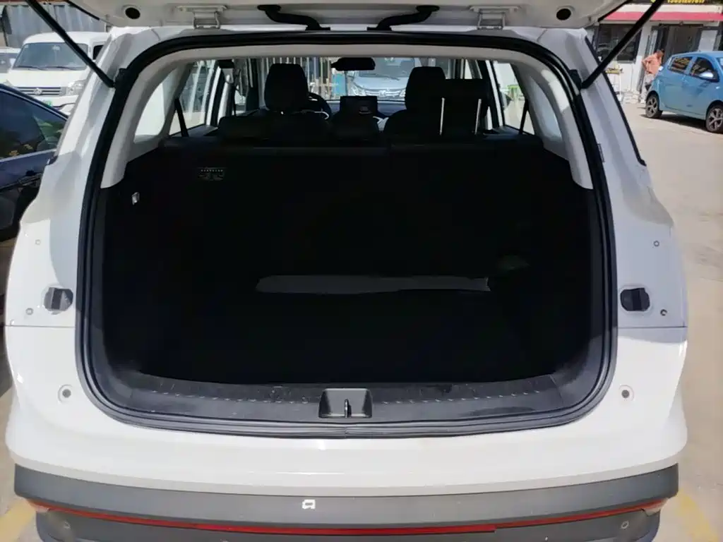 Baojun 530 2019 2019 1.5T CVT Premium China V