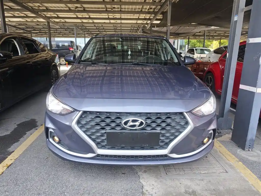 Hyundai Elantra 2018 1.6L Automatic Pleasing Edition GL China VI фото 3
