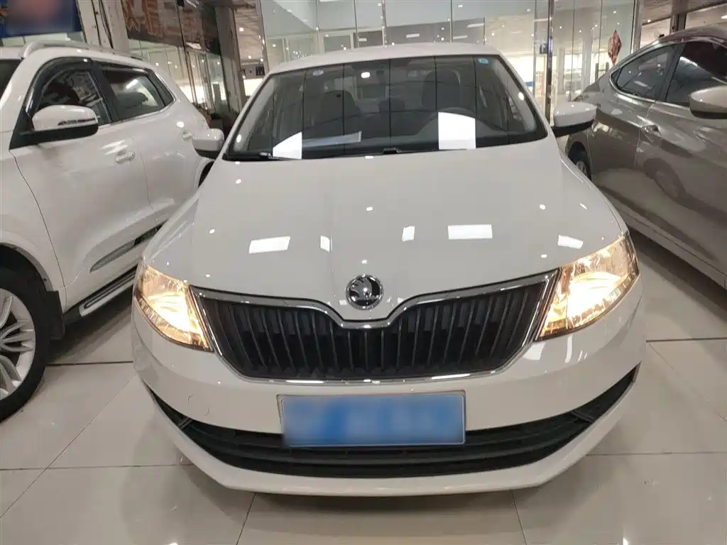 Škoda Rapid 2019 1.5L Automatic Standard Version фото 3
