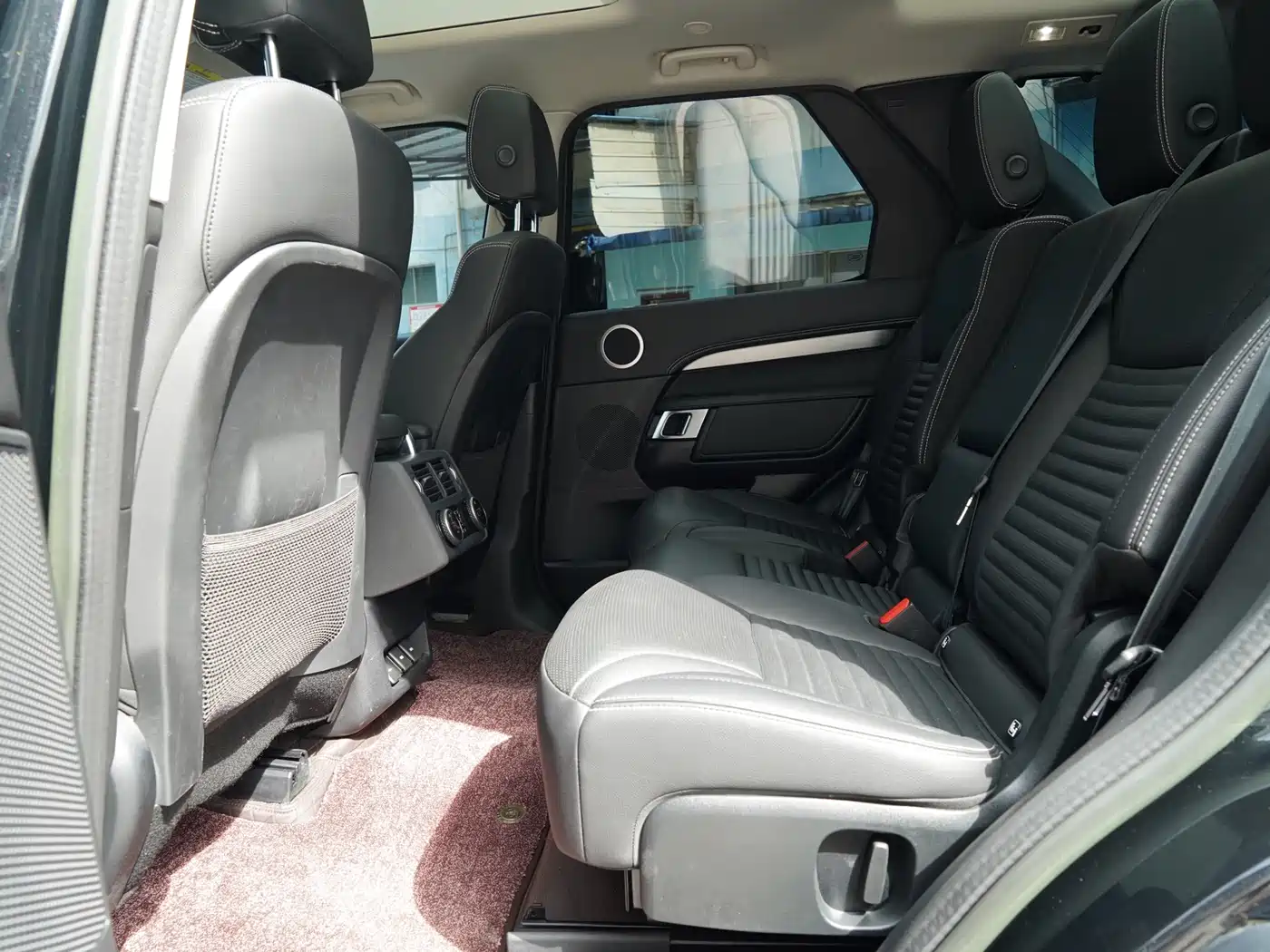Land Rover Discovery 2023 360PS R-Dynamic S фото 7