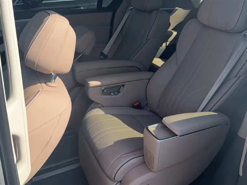 XPeng X9 2025 2025 Extended Range Edition
