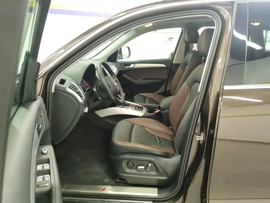 Audi Q5 2017 40 TFSI Technology фото 9