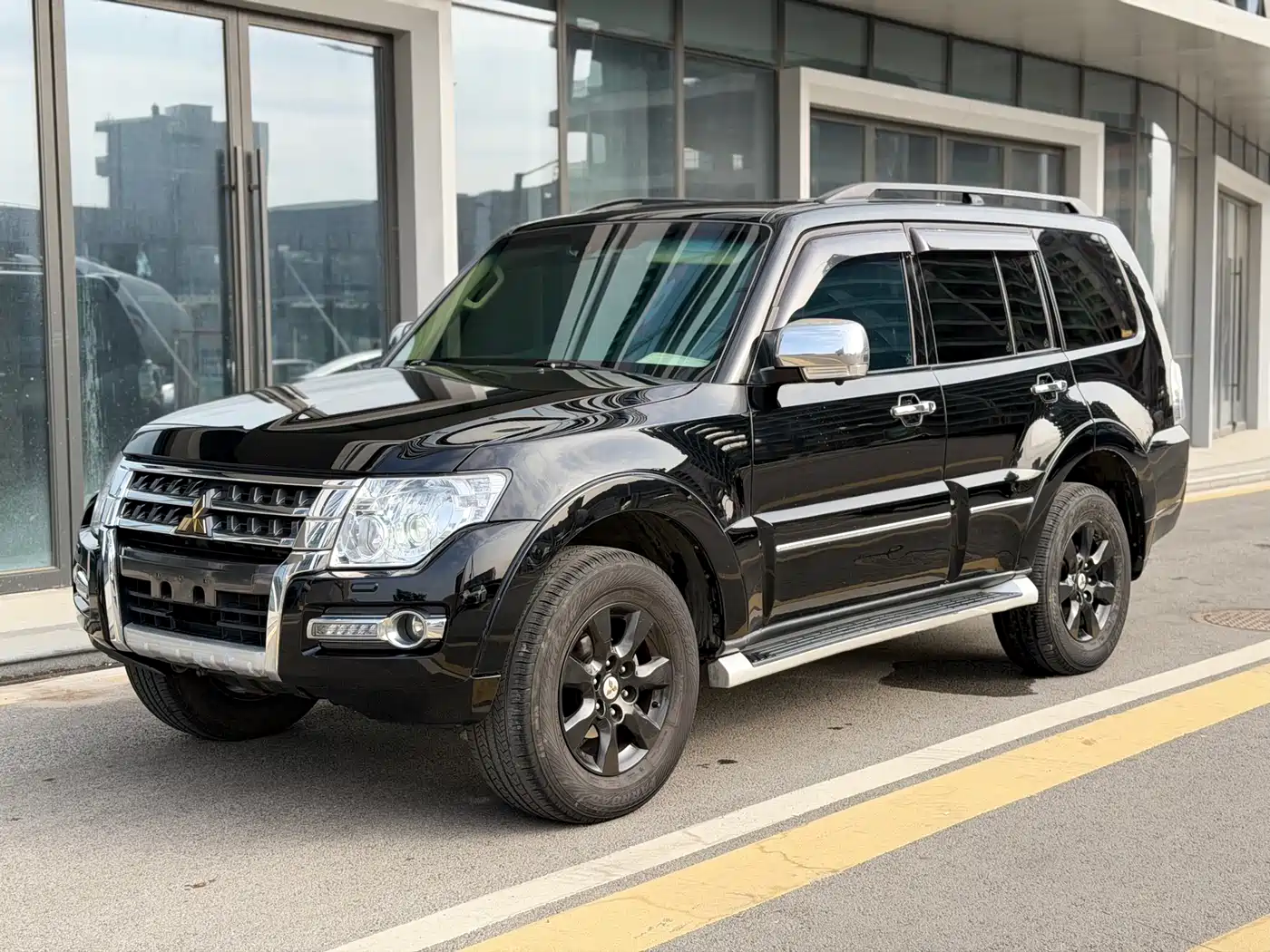 Mitsubishi Pajero (Import) 2016 3.0L Automatic Premium (China V)