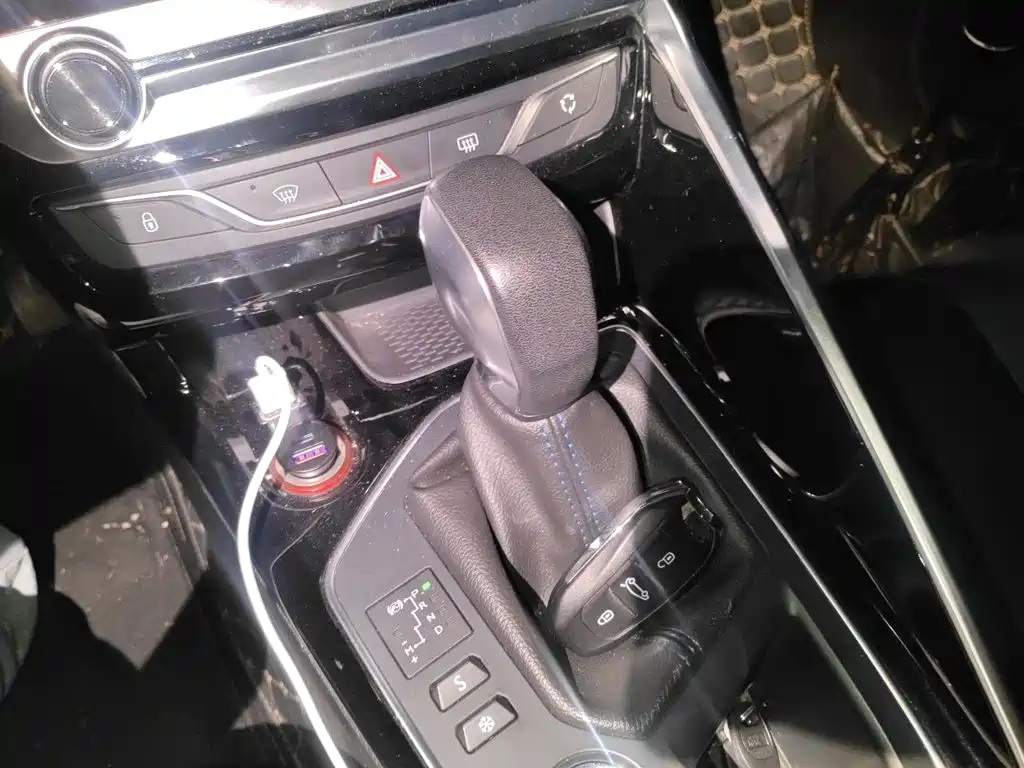Фото 7 - Peugeot 308