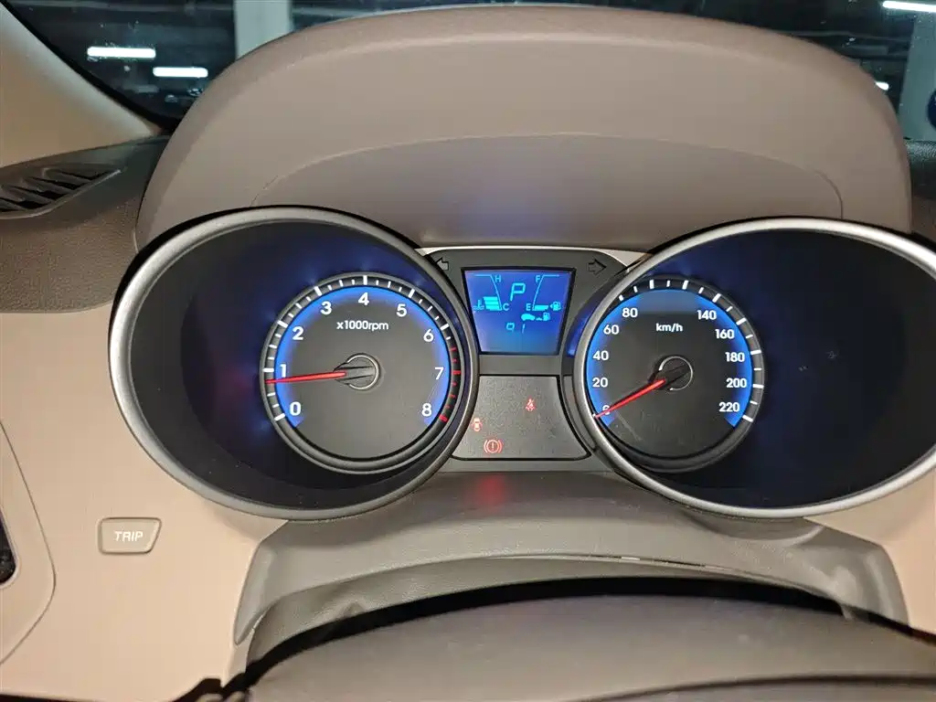 Hyundai Beijing Hyundai ix35 2013 2.0L Auto 2WD Smart GLS China IV фото 4