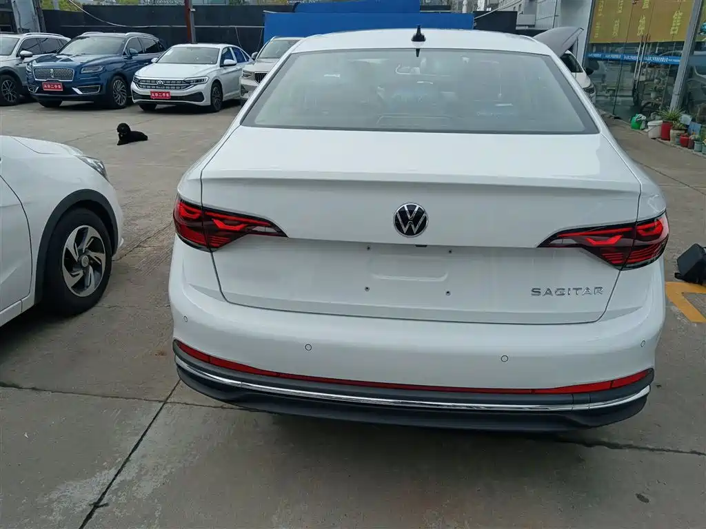 Volkswagen Sagitar 2025 Model Year Facelift 200TSI DSG Soaring Edition фото 5