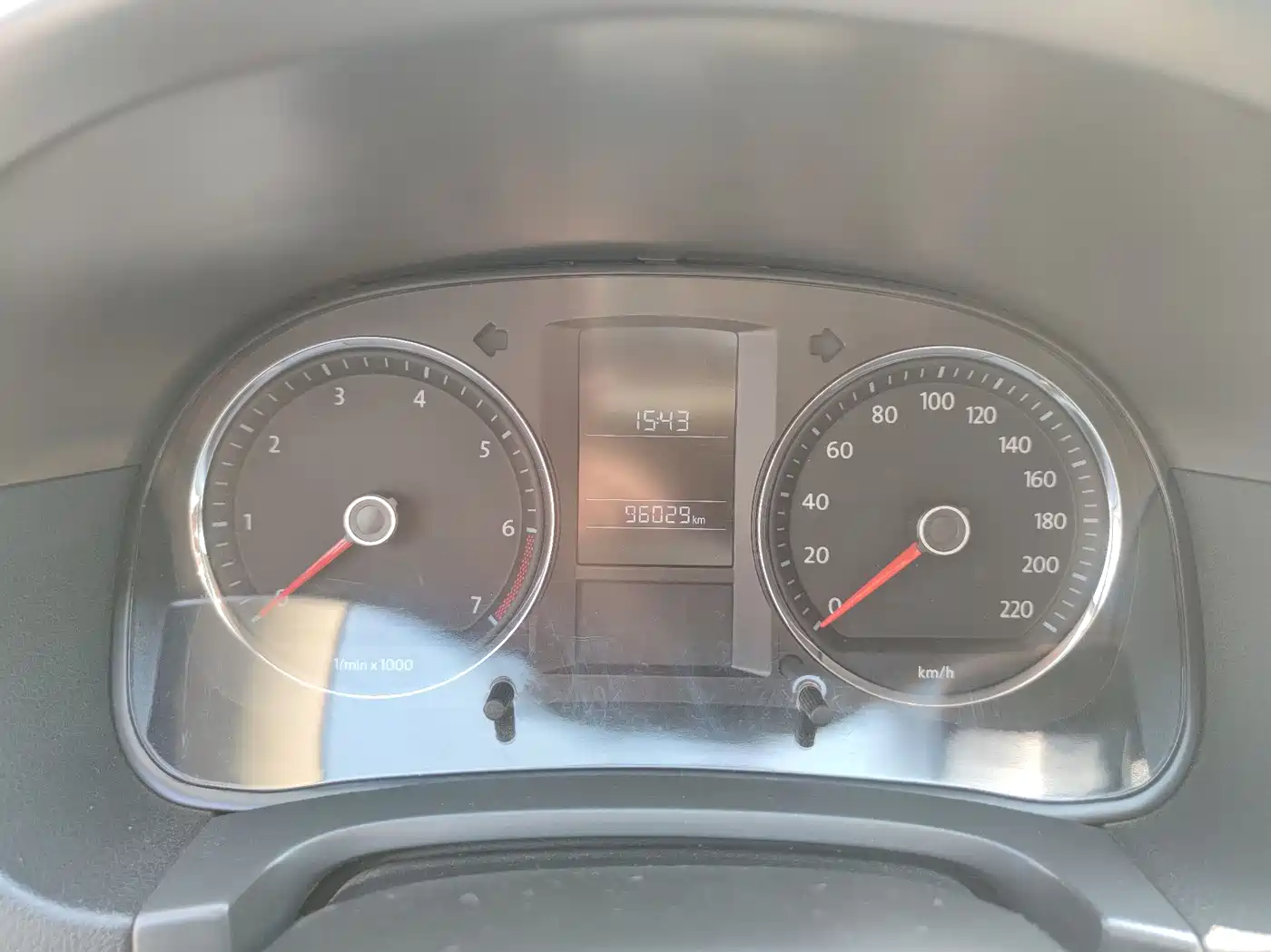 Volkswagen Lavida 2011 1.6L Automatic Pinya Edition фото 11
