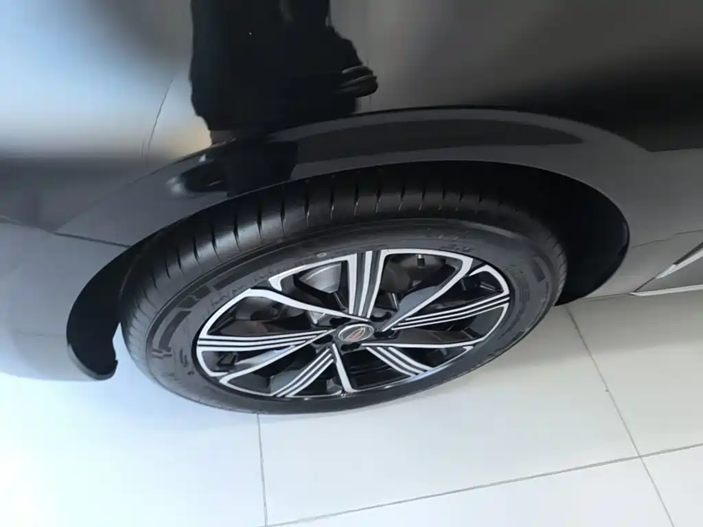Hongqi H5 PHEV 2026 2025 130 Super Hybrid Edition