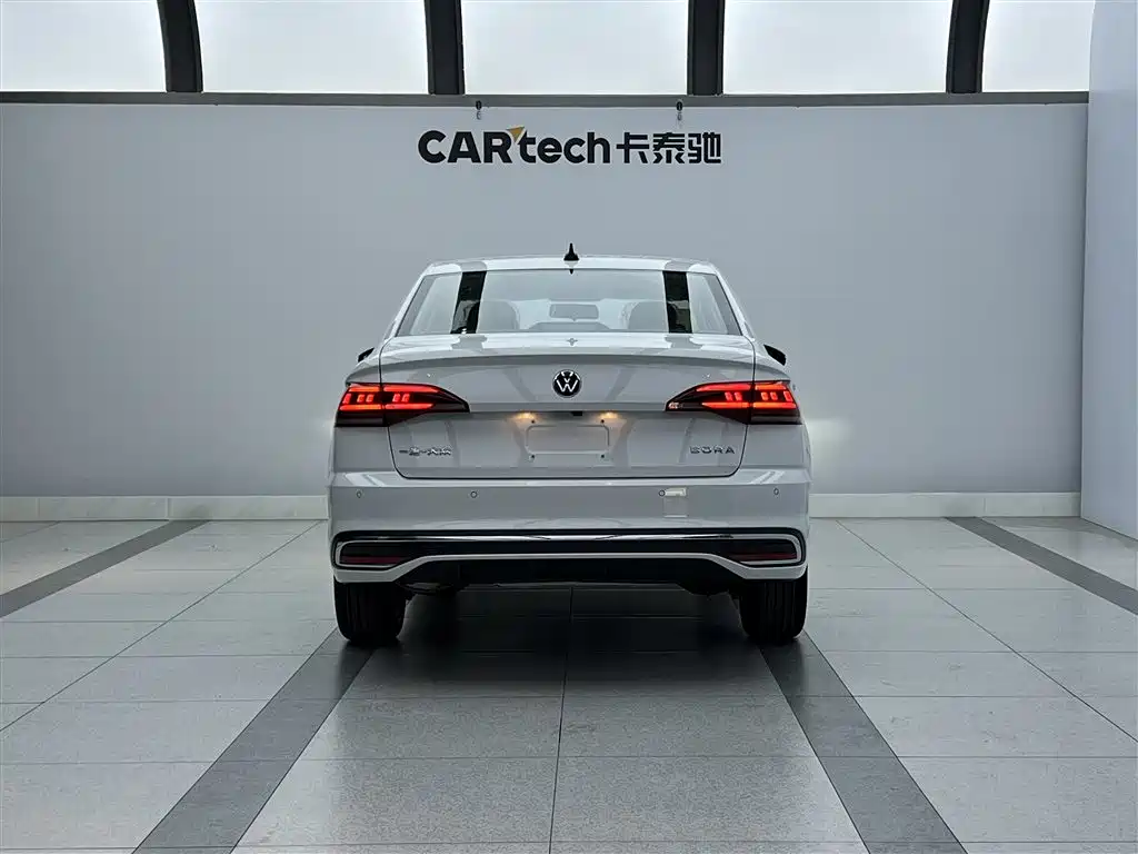 Volkswagen Bora 2025 Facelift 200TSI DSG Navigation Edition фото 3