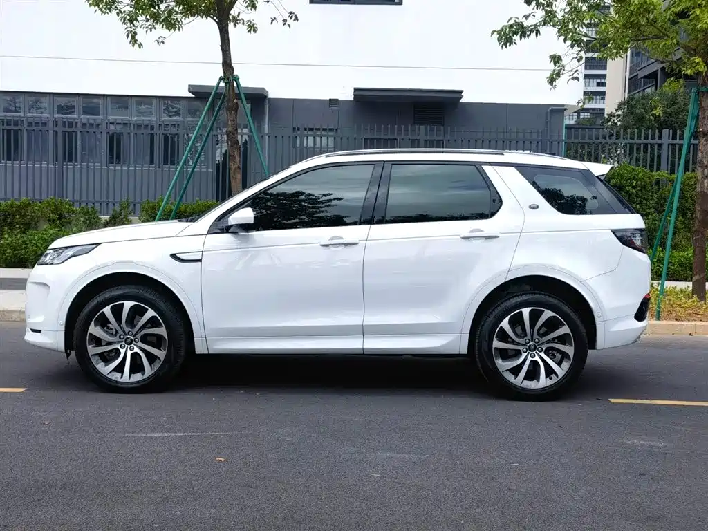 LAND ROVER DISCOVER SPORTS