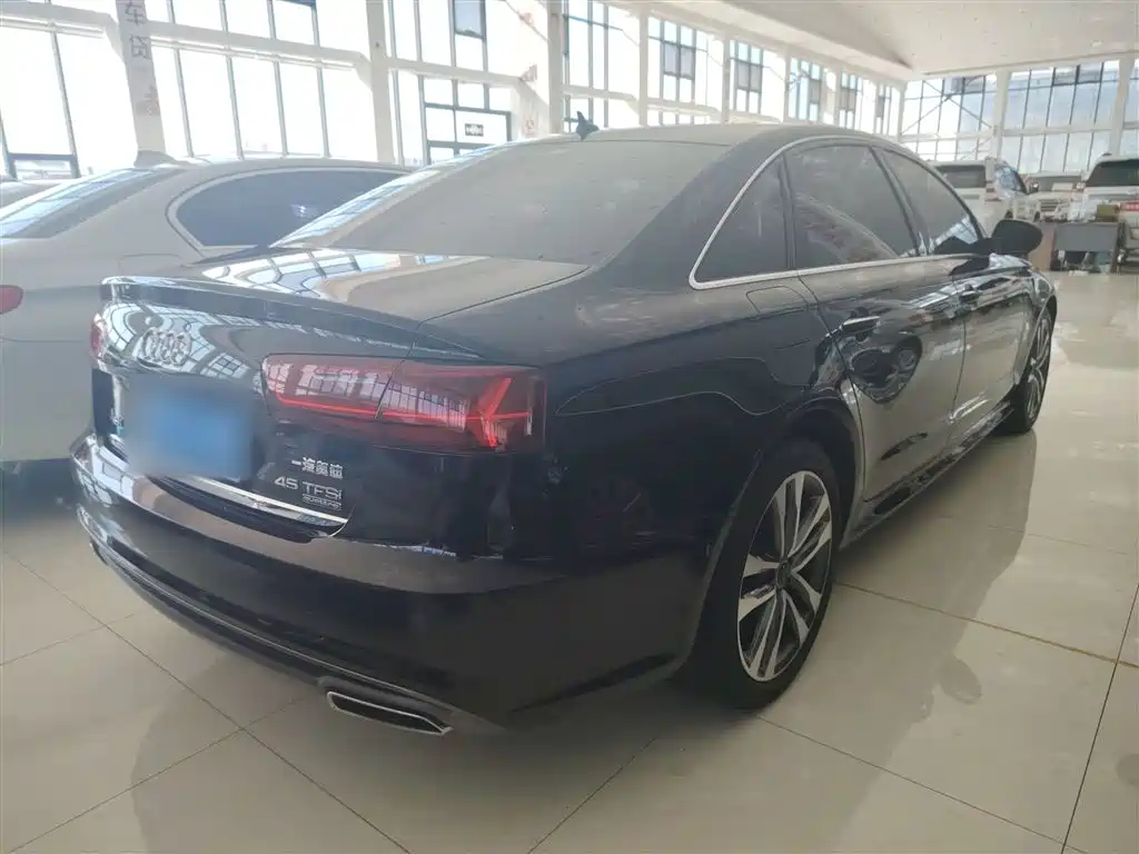 Audi A6L 2018 30th Anniversary 45 TFSI quattro Sport фото 5